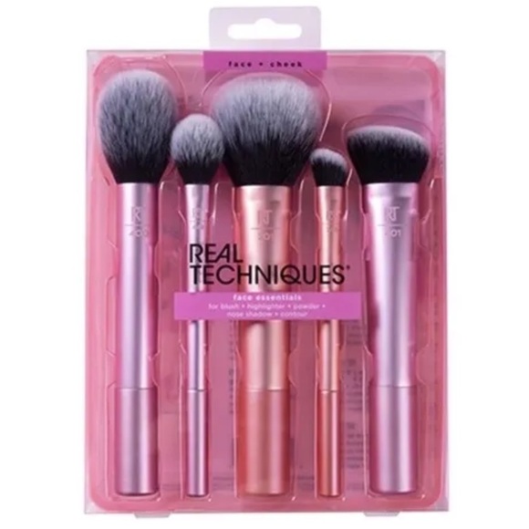 NIB NWT Real Techniques - Face Essentials Brush Set (5 piece brush set) - Picture 3 of 13